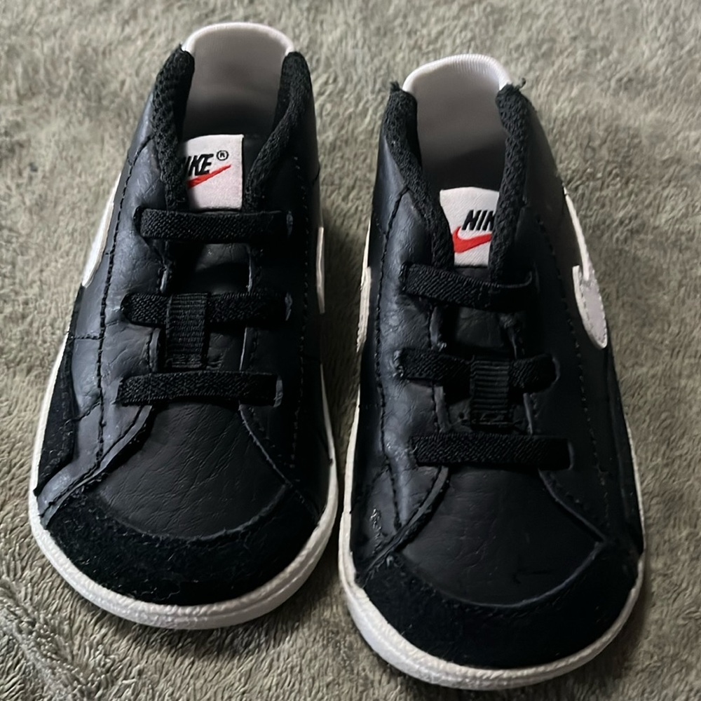 Baby Nike sneakers size 4c